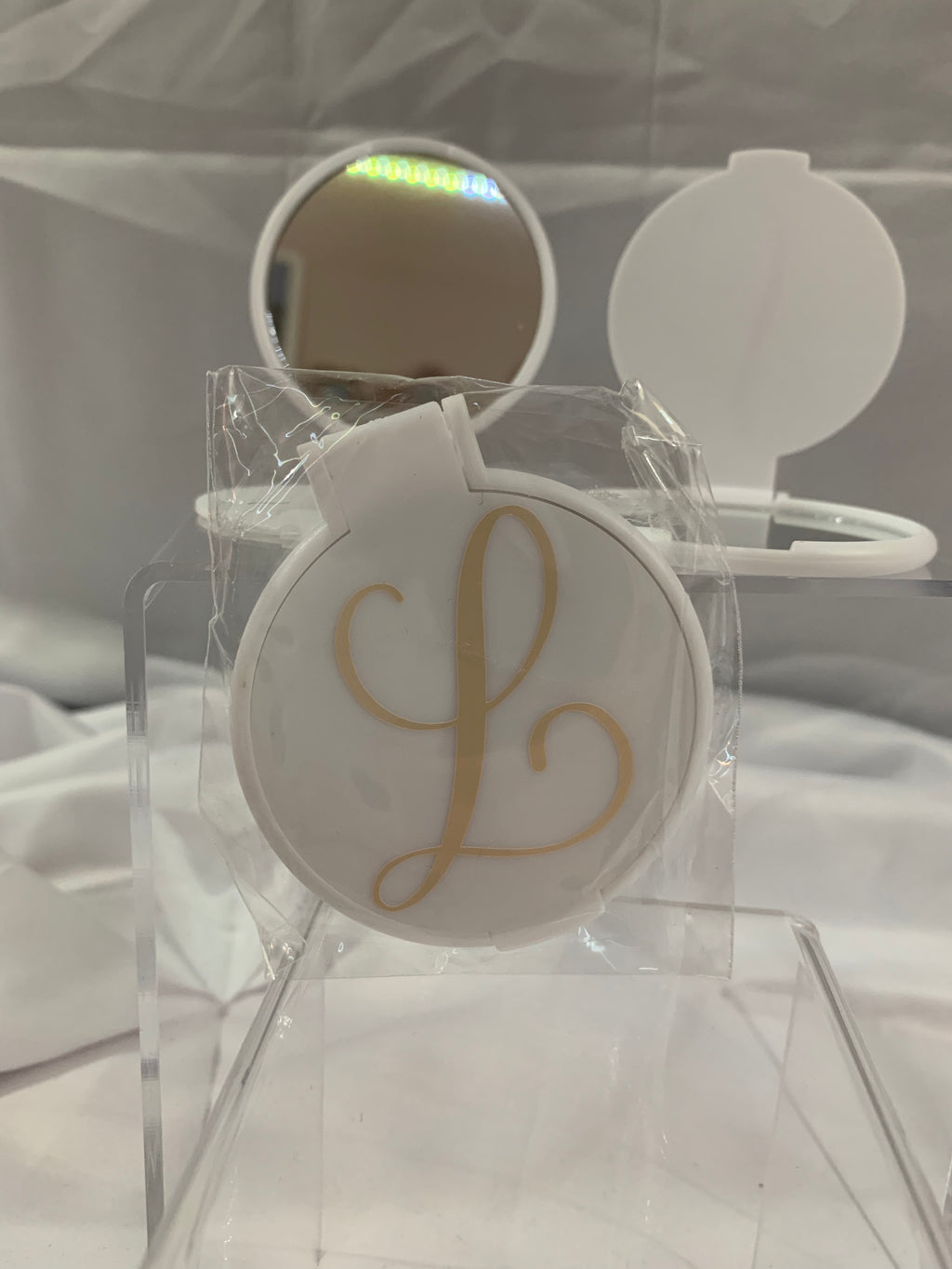 Monogramed Compact Mirror - Letter L Gold