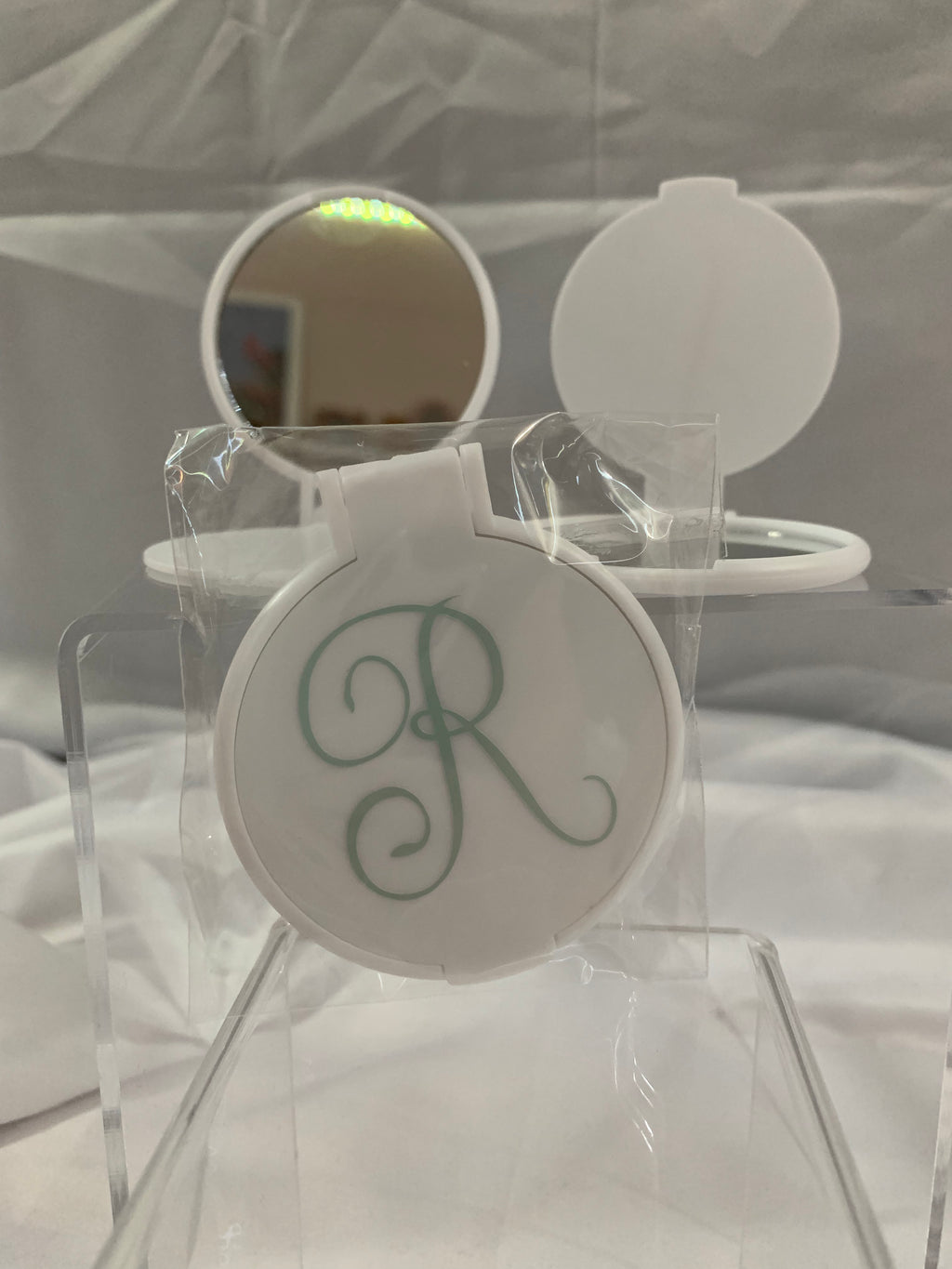 Monogramed Compact Mirror - Letter R Green
