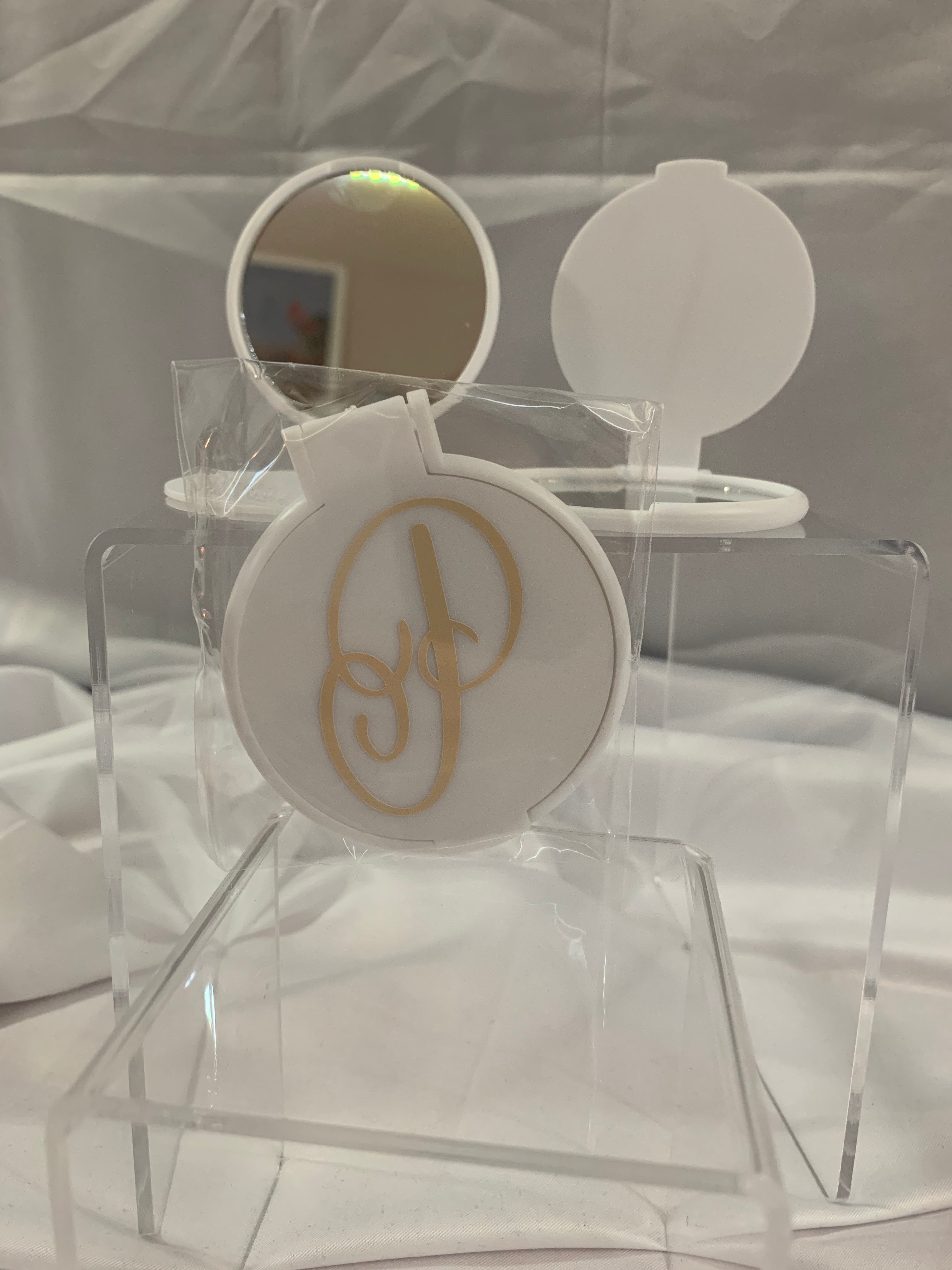 Monogramed Compact Mirror - Letter P Gold
