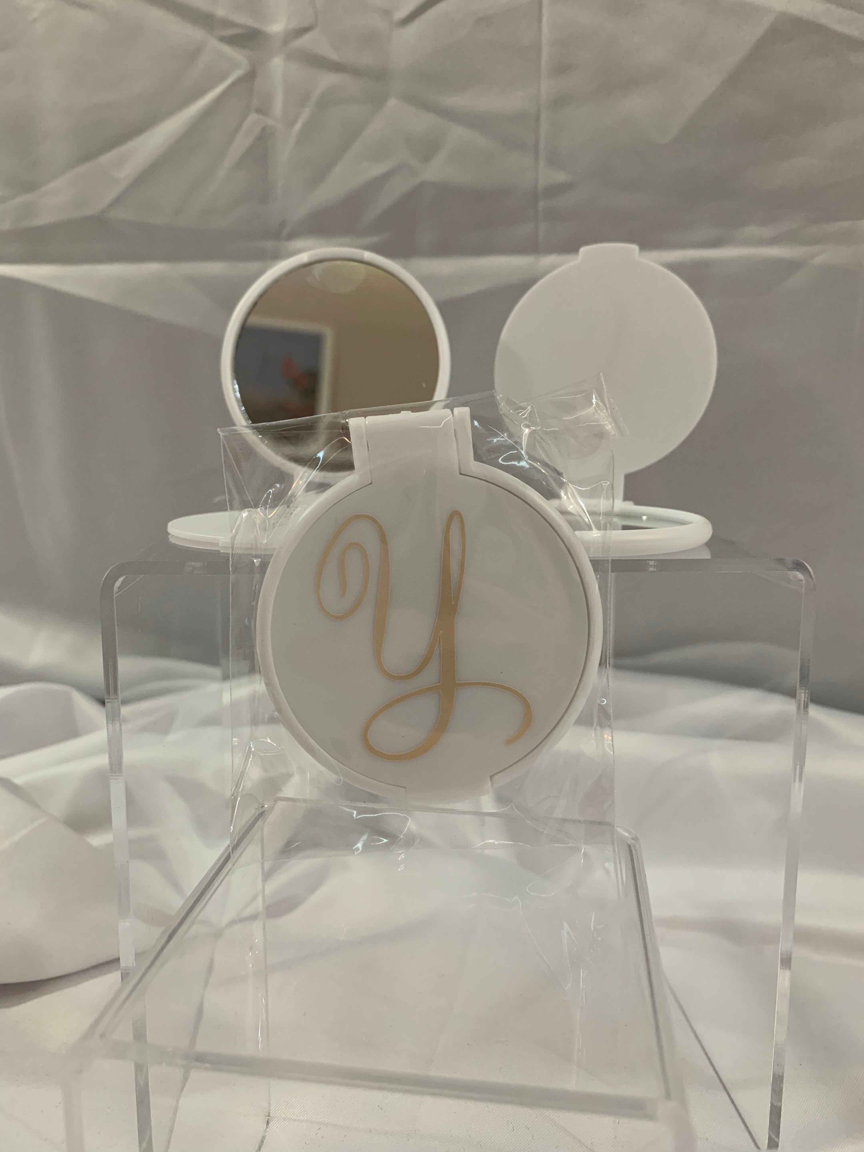 Monogramed Compact Mirror - Letter Y Gold