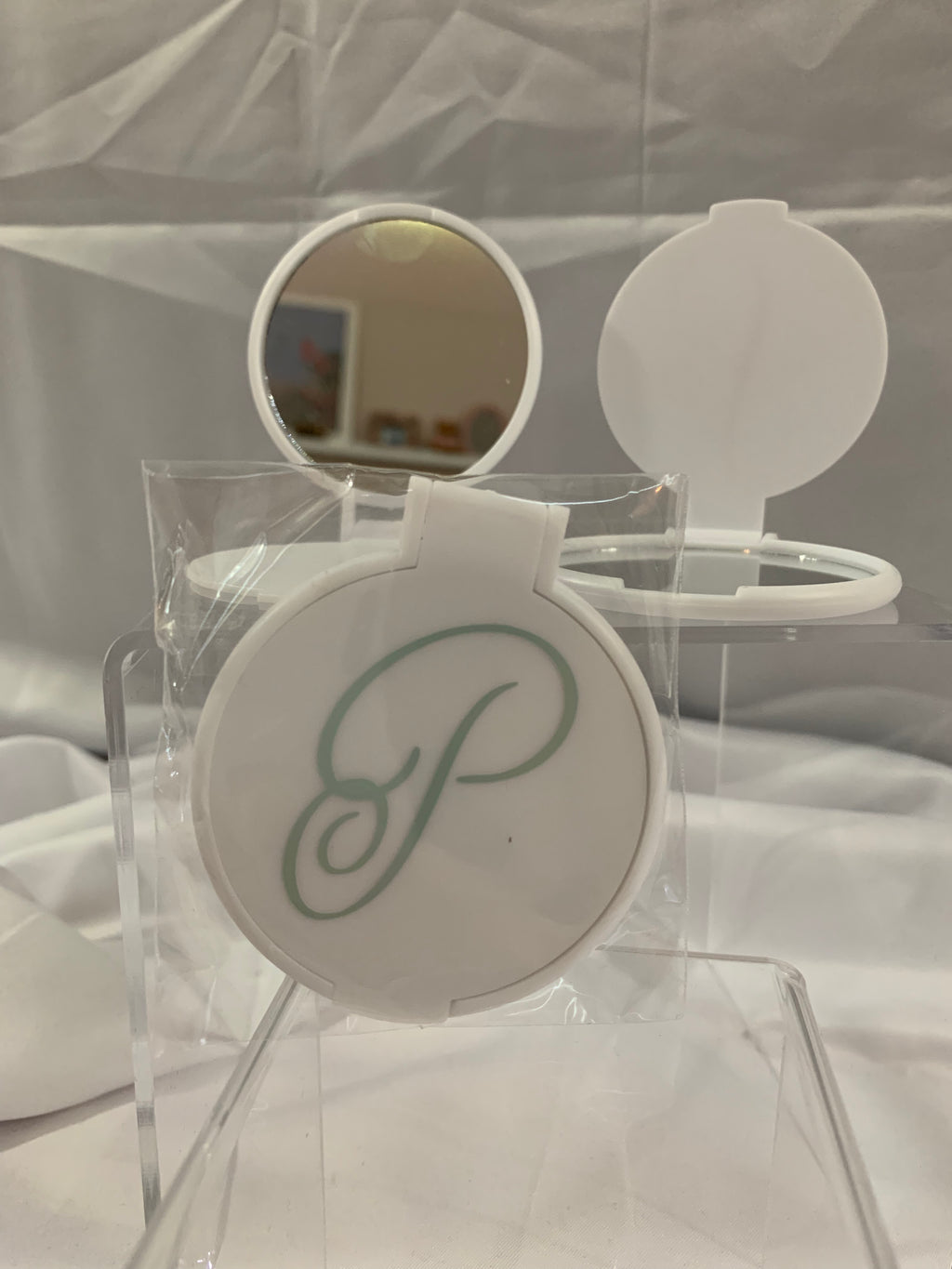 Monogramed Compact Mirror - Letter P Green