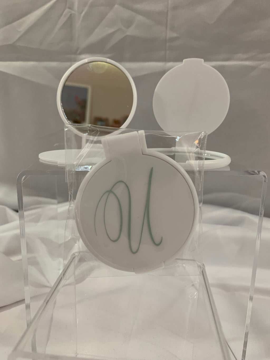 Monogramed Compact Mirror - Letter U Green