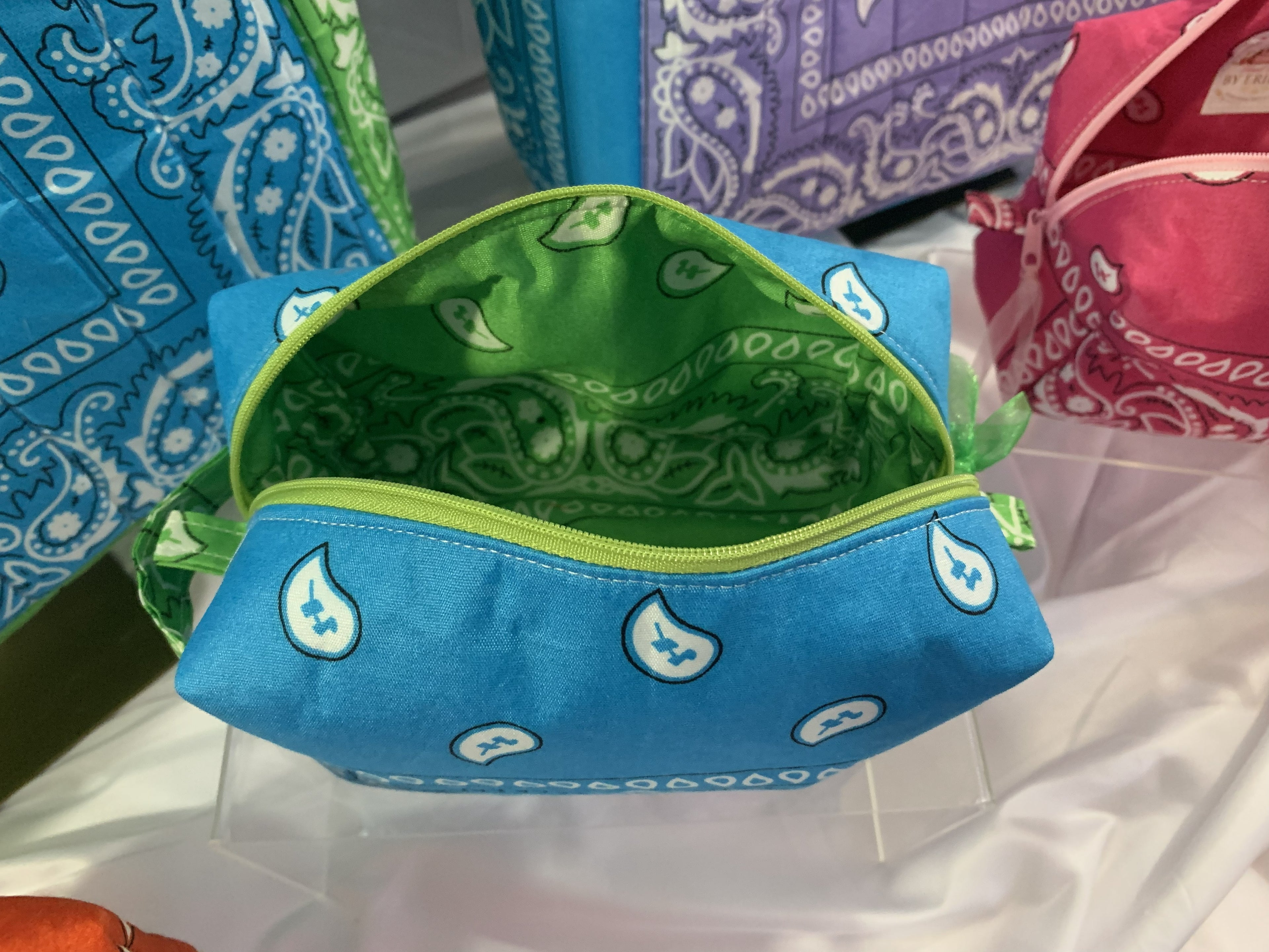 Boxy Carry-All Bag - Blue bandanna with green liner