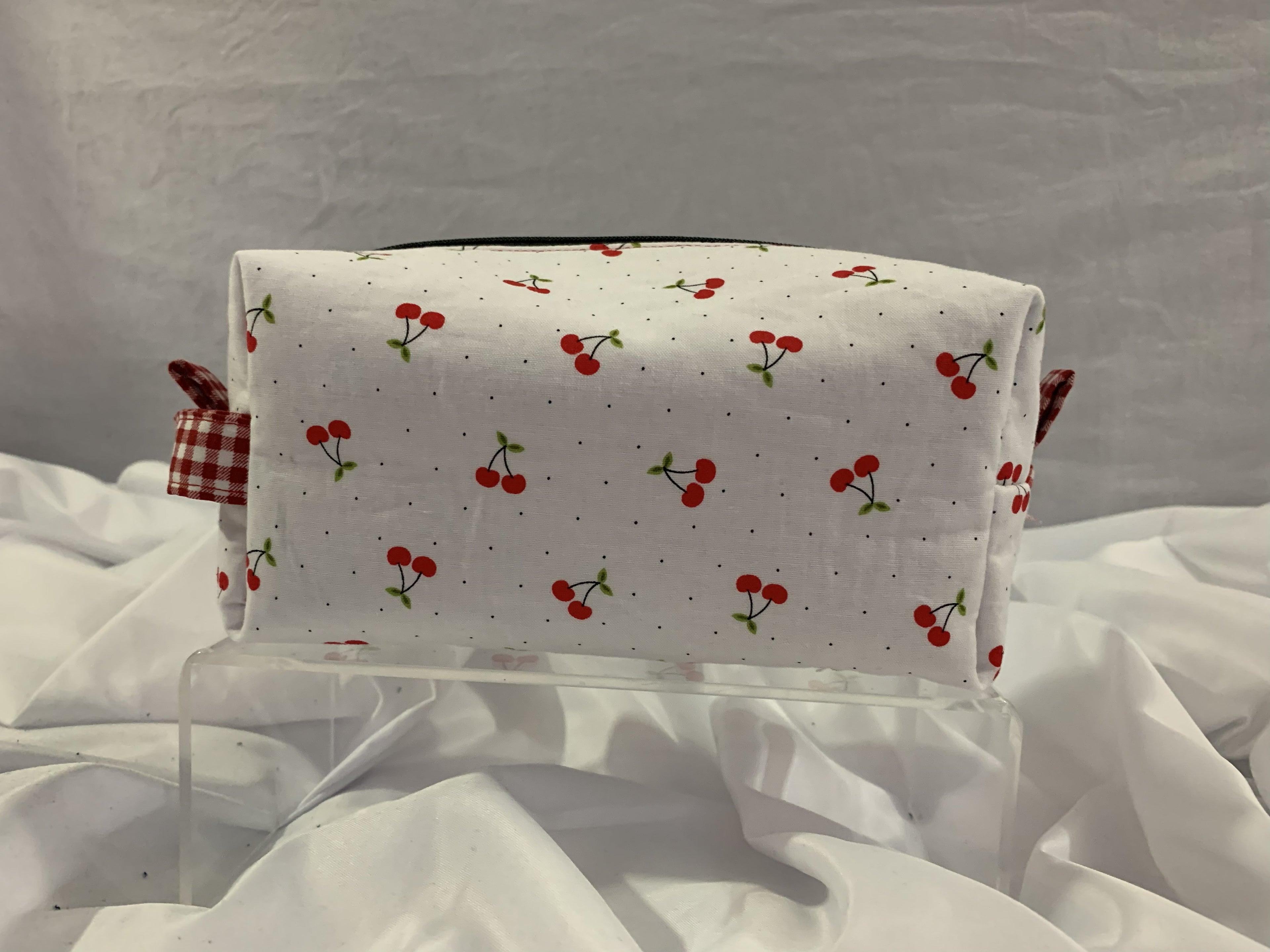 Picnic Cherry-Boxy Carry-All Bag
