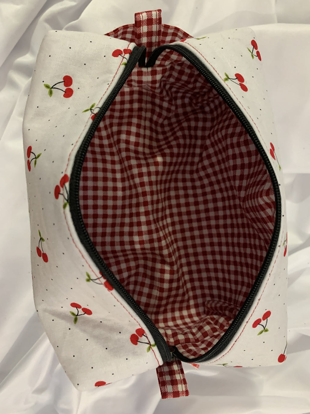 Picnic Cherry-Boxy Carry-All Bag