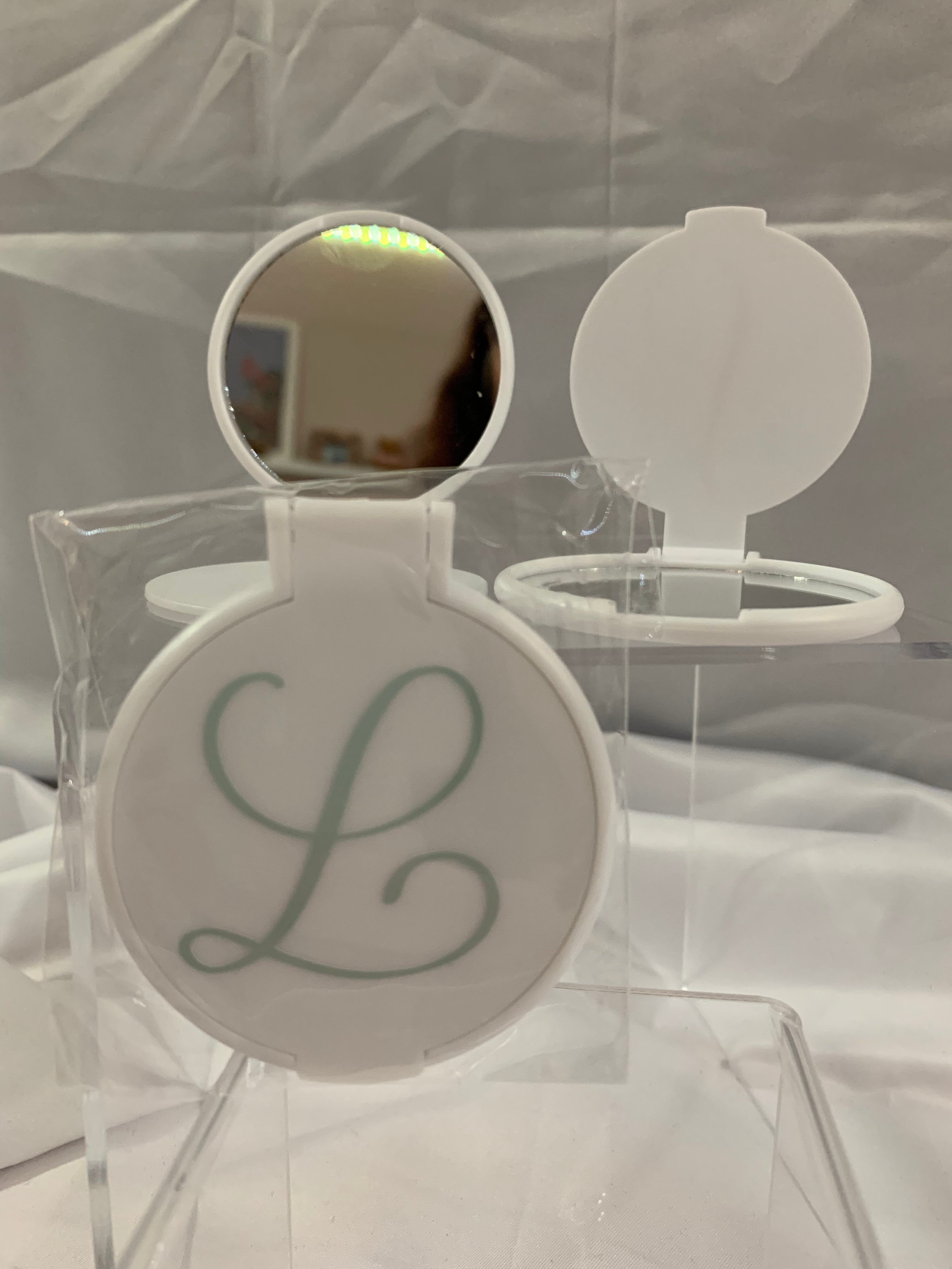 Monogramed Compact Mirror - Letter L Green